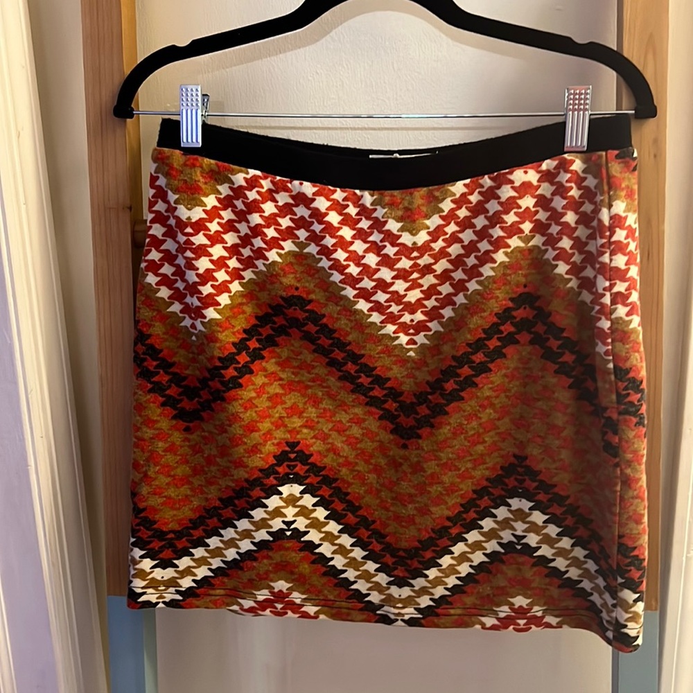 Axyeh mini skirt size medium!